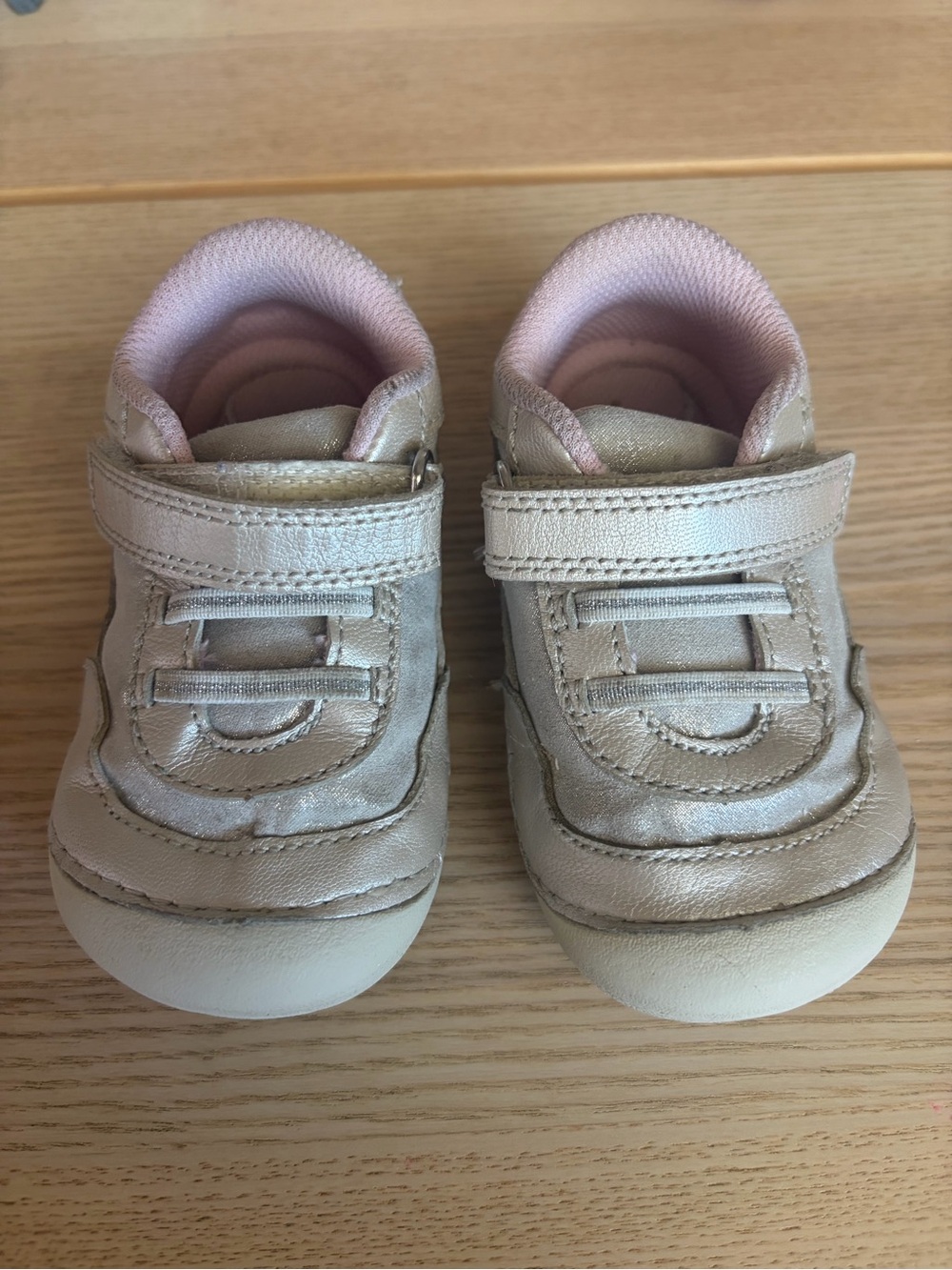 Stride rite Soft Motion Girls' Metallic Pink Lined Toddler Sneakers